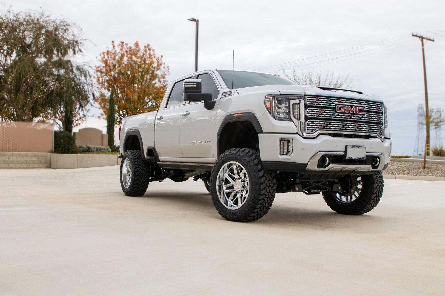 Cognito 7-Inch Standard Lift Kit with Fox PSMT 2.0 Shocks For 20-25 Silverado/Sierra 2500/3500 2WD/4WD - 110-P1032